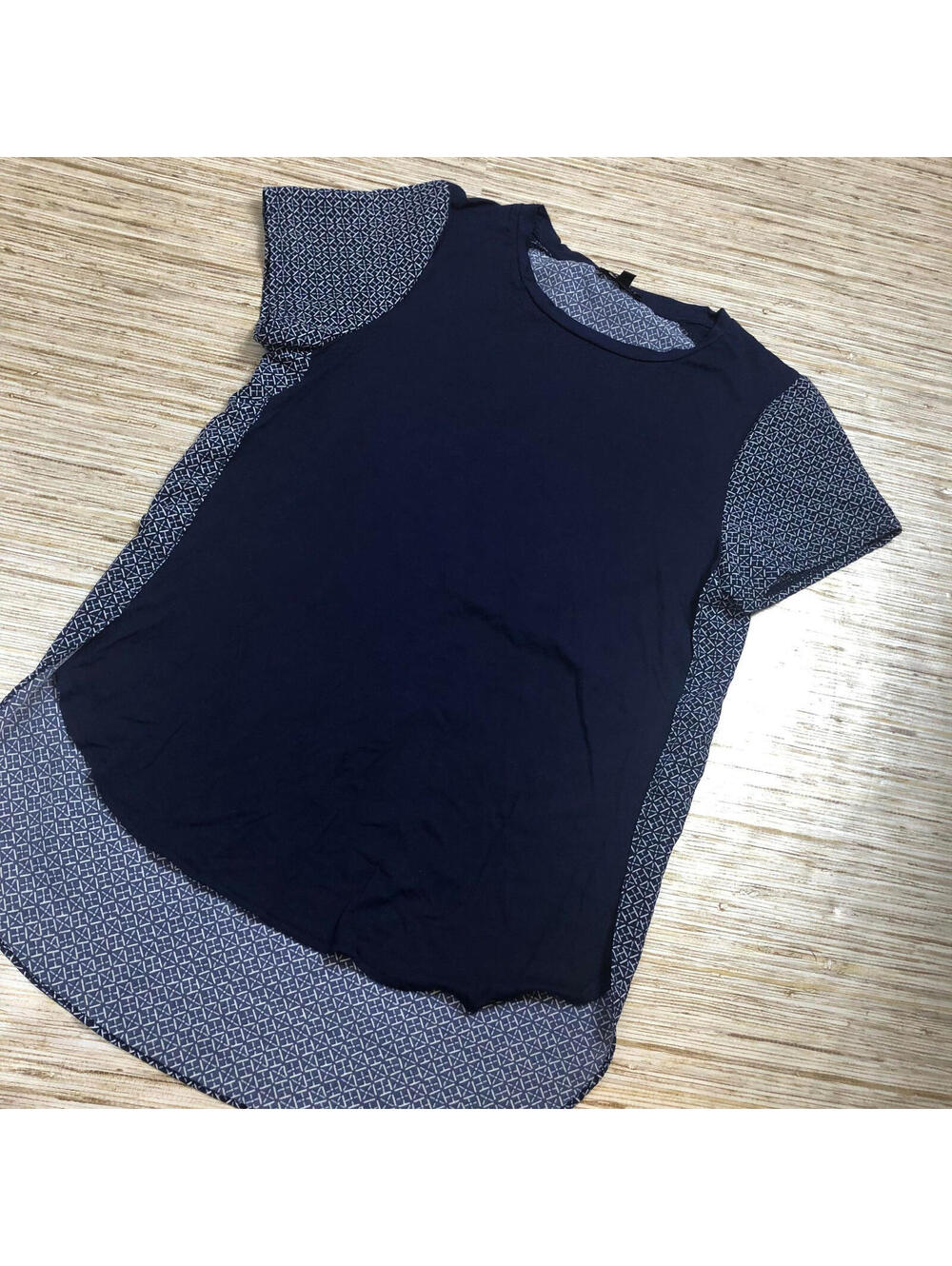 2483 The LIMITED Mixed media hi-low Blouse NAVY size M